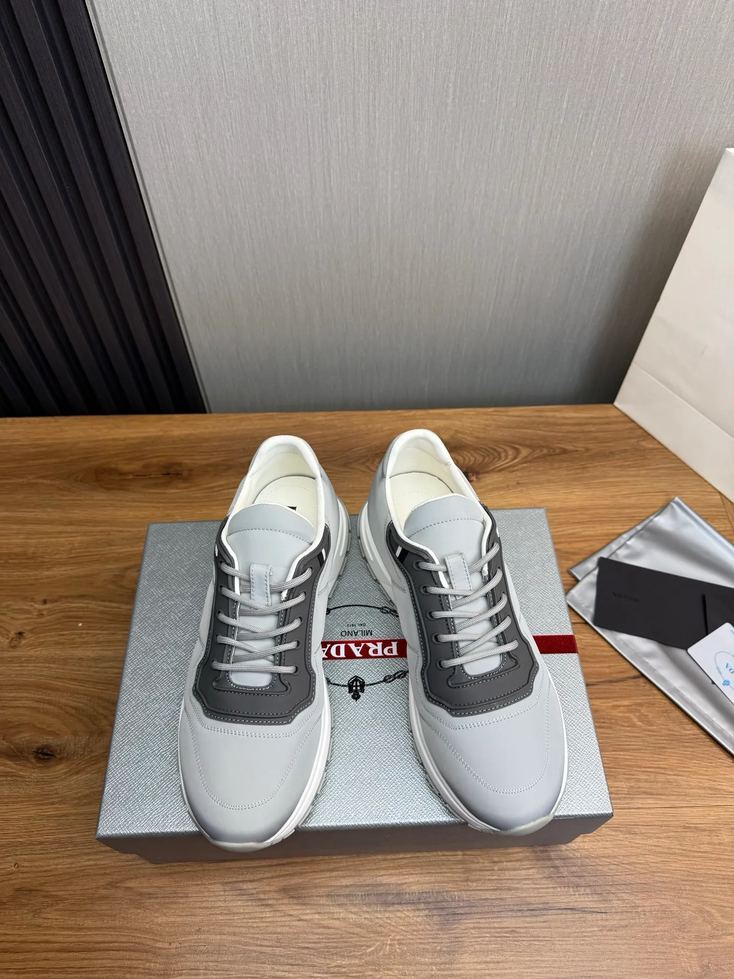 Men's shoes 💰560💰 [PRADA] Popular men's shoes shipped 👏Official website synchronized ⬆️Original imported waterproof fabric + cowhide lining, 1⃣️:1⃣️reproduction, original sole, 38-45 (45. Customized, non-refundable)